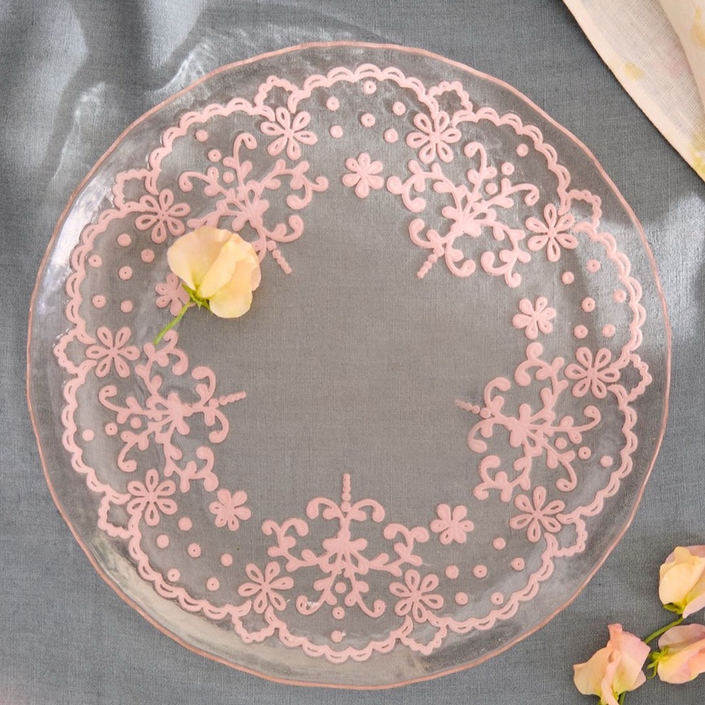 NIB Anthropologie Pink Doily Glass Floral Plate 13” Terrain
